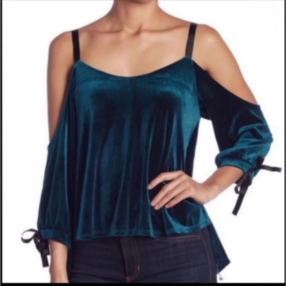 NWT ROMEO + JULIET - Cold Shoulder Velvet Split Back Top - Ink Green S - Picture 2 of 3
